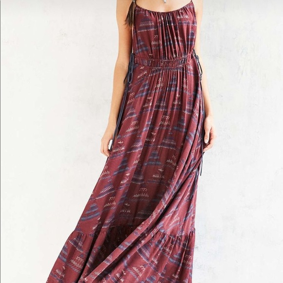 UO Ecote Triforce Tie-Side Maxi Dress M